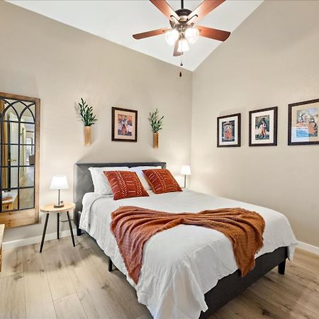 Artist'S Tower Townhome Just Renovated W Loft Gainesville Kültér fotó