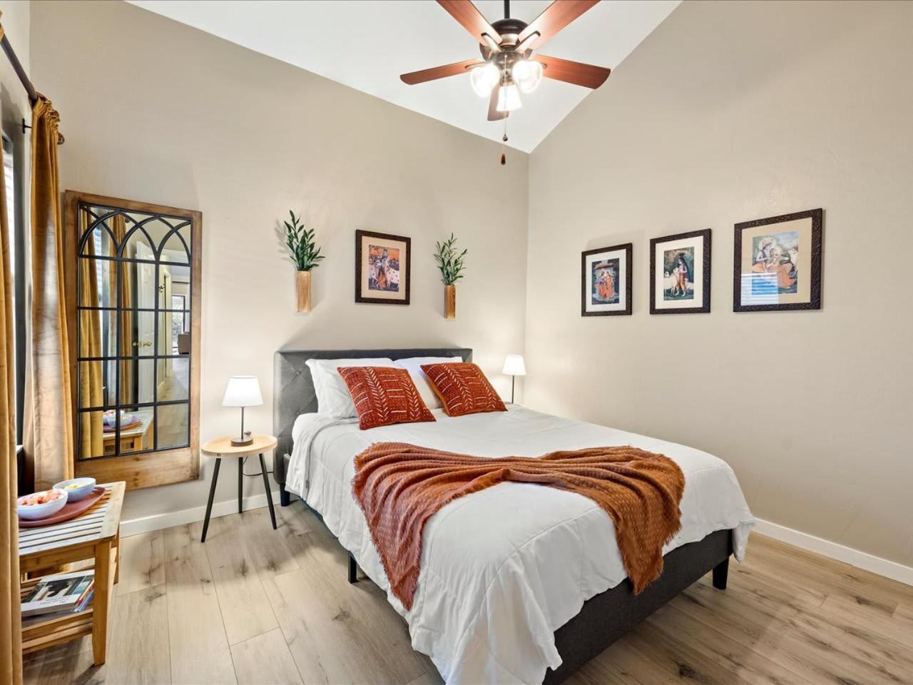 Artist'S Tower Townhome Just Renovated W Loft Gainesville Kültér fotó