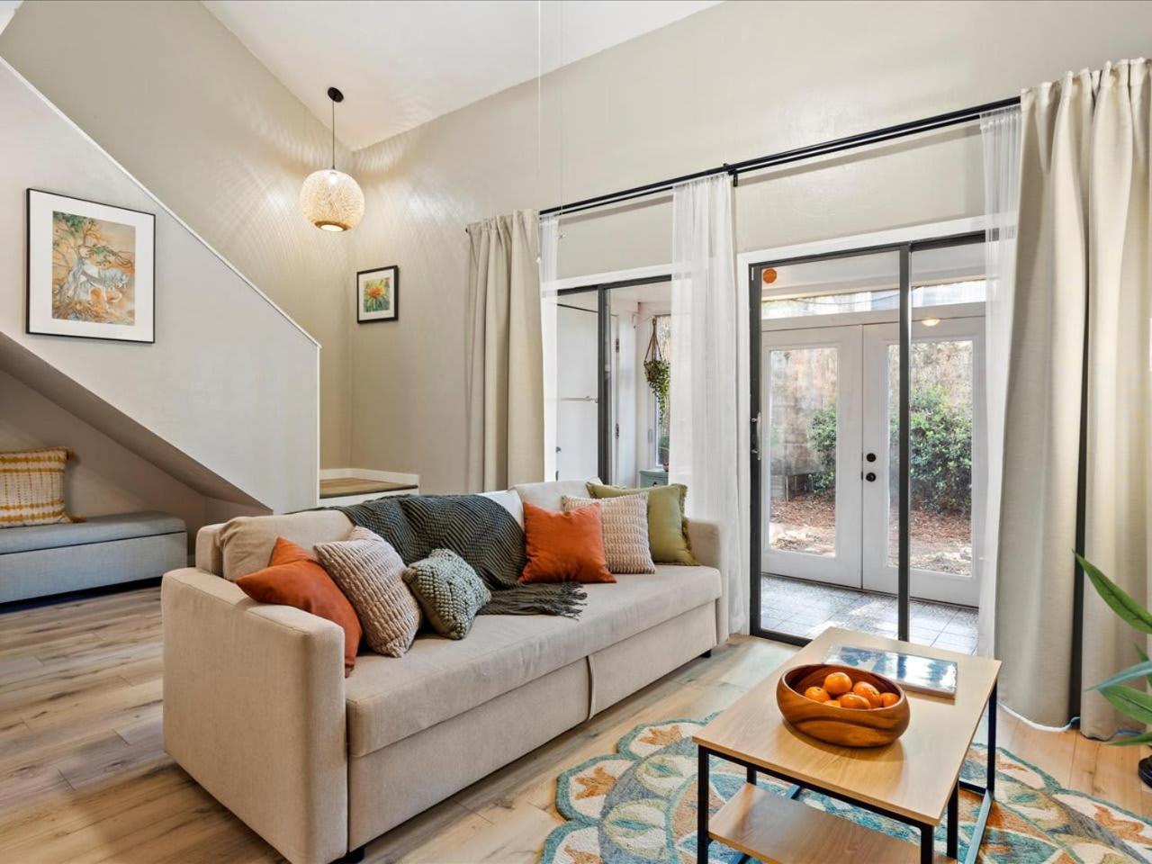 Artist'S Tower Townhome Just Renovated W Loft Gainesville Kültér fotó