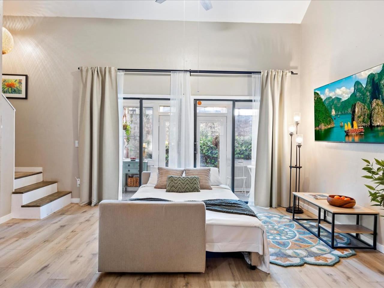 Artist'S Tower Townhome Just Renovated W Loft Gainesville Kültér fotó